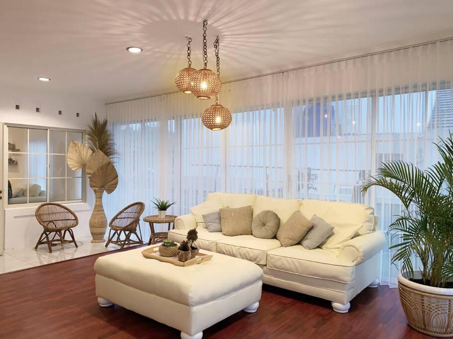 Tropical Villa By Villapedia Citaringgul Esterno foto